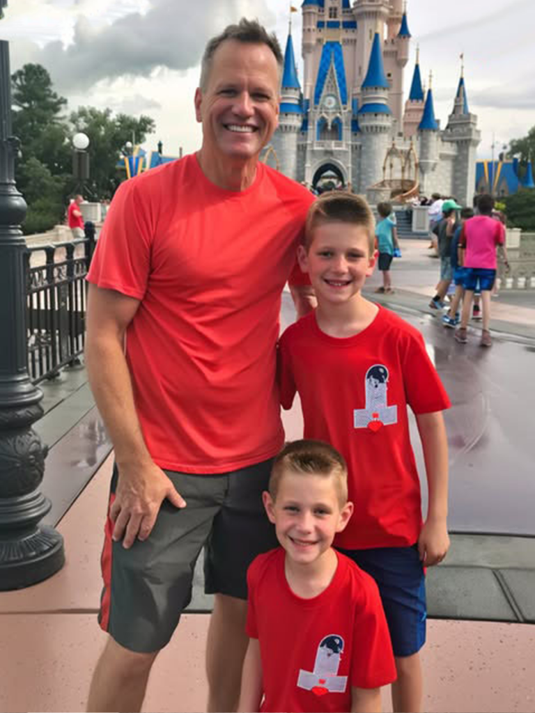 I PLANNED A FREE WEEK AT DISNEY WORLD FOR MY BROTHER’S FAMILY AS A GIFT FOR HIS KIDS’ BIRTHDAY, BUT THEY DIDN’T INVITE ME TO THE PARTY. I’m 39 and I have no house, no kids — just a good job and a love for travel. My brother, Victor (30), is the opposite — married, a teacher, and all about family. I adore my nephews, so for their 8th birthday, I planned a dream trip — Disney World, all expenses paid for his family and our parents. Suddenly, Victor’s wife called. “Bill, only families and kids are invited for the boys’ b-day, so we won’t be needing you there.” I frowned. “Excuse me?” Her: “Look, you’re a bad influence on kids, bouncing around like some college kid at 39.” I clenched my jaw. “I’m their uncle. I adore them.” Her: “I know, but I don’t care.” I was broken. Never mind that I funded their vacations, covered emergencies, and spoiled her kids. Victor called me later to apologize. I didn’t blame him. He was stuck. I could’ve canceled everything. But instead, I had a better idea. Emma had a business trip coming up. So while she was gone, I took my family to Disney — my nephews, my brother, and our parents. We had the best time ever — roller coasters, fireworks, endless laughter. When Emma got home, we were back, laughing and sharing photos.