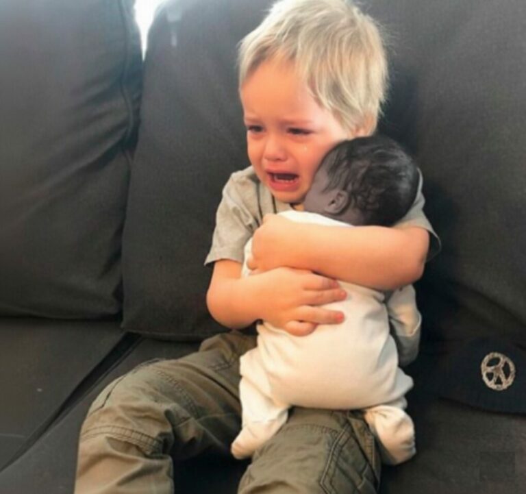 Doctors Declared the Baby Dead — Until His Brother Whispered Three Words That Changed Everything…