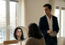 Mi esposo me golpeó porque le dije que salía demasiado con sus amigos. Después, con total calma, se fue a dormir. A la mañana siguiente me trajo maquillaje y me dijo: «Mis amigos vienen a almorzar. Cubre estas heridas y sonríe.»