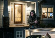 MY CRUEL HUSBAND LOCKED ME OUTSIDE IN THE HEAVY RAIN. WHILE I WAS SHIVERING IN THE COLD, MY WEALTHY GRANDMA SUDDENLY ARRIVED. WHEN SHE SAW ME TREMBLING, SHE LOOKED AT THE HOUSE AND SAID: “DESTROY IT.”