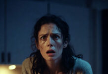 Creí que sería una noche normal cuidando a mi sobrina. Mis hermana cerró la puerta y el silencio llenó la casa. Entonces la niña, que nunca había hablado, me miró fijamente y susurró: “Tía… no bebas el té que mamá preparó.” Sentí un escalofrío recorrerme el cuerpo. Cuando pregunté por qué, sonrió y dijo: “Porque esto no era para ti… todavía.” Y en ese instante entendí que esta historia apenas comenzaba.