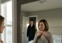 For two years, I sent my “struggling” mom $1,500 a month.” “You’re our hero,” she’d say. But I discovered that she and my brother had been lying, spending my money on luxuries. I went to her house and found no debt—just her admiring a new diamond necklace in the mirror. They thought I was their savior; they had no idea I was about to become their ruin.