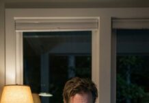 “At 11:23 p.m., my phone buzzed. Four words. Don’t call me tonight. I stared at the screen and whispered, ‘What do you mean don’t call you?’ When she replied, I’m not your property, something inside me snapped. That was the exact moment I realized my marriage was already over— I just hadn’t been told yet.”