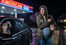 I thought the worst part was the silence—until my phone buzzed with a text from a number I deleted years ago: “Don’t open the door.” I almost laughed… then the handle twitched. “Who’s there?” I breathed. A voice slid through the hallway, soft and familiar: “It’s me. Let me in.” My stomach dropped—I was already inside. And at my feet… a body that looked exactly like me. So if I’m here… who is knocking?