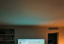 Nunca pensé que el Día del Padre terminaría así. Cuando vi el mensaje, me temblaron las manos: “Factura: 177.000 dólares. El costo de criarte. Mi mayor error.” Lo envió al grupo familiar. Todos lo leyeron. Nadie respondió. Esa noche envié una sola foto. A la mañana siguiente, el silencio fue absoluto… excepto por una llamada. Y ahí entendí que lo peor aún no había pasado.