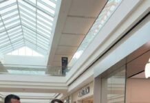 “I didn’t take anything!” I screamed, tears blinding my eyes as security dragged me toward the back room. The woman laughed, pointing at me in front of everyone. “It was her! She stole my bracelet!” Panic and humiliation hit me like a tidal wave. But then my phone rang… Daniel. My fiancé. And just like that, everything changed. How far would you go when someone wrongly destroys your life?