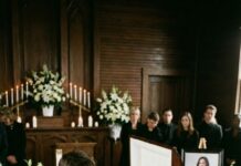 The chapel reeks of lilies and lies. My wife’s coffin sits beneath a photo of her smile—still glowing, still pregnant in my memory. I tighten my grip on her hand beside me, the one I shouldn’t have brought. “What are you doing here?” my mother hisses. I lean close to the casket and whisper, “I’m sorry… I never meant—” A knock from inside the wood. Knock. Knock. My mistress gasps, “Did you hear that?” And suddenly, everyone is looking at me.