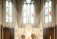 A Wedding Day Wake-Up Call: Ethan’s Shocking Public Apology After Rejecting His Hardworking Mother—A Raw, Controversial Moment That Stunned the Church, Exposed Class Shame, and Turned a Perfect Ceremony Into a Lesson on True Honor, Family, and Regret—When a Childhood Friend Spoke One Sentence That Changed Everything and Forced a Son to Remember the Sacrifices Behind His Success