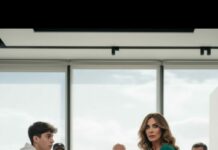 Esa noche, desde el pasillo, escuché a mi hijo susurrarle a su hermano: “Tranquilo… haremos que mamá pague todas nuestras deudas, vendemos la casa y la metemos en un asilo”. Sentí cómo la sangre se me helaba. Me apoyé en la pared, temblando… y sonreí. “¿Un asilo para mí?”, murmuré. En silencio tomé mis llaves, abrí la puerta y me fui. Lo que hice después… nadie lo vio venir.