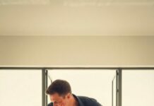 Lily Blackwood Married a Billionaire and Vanished Behind Mansion Walls—Until One Slap While Pregnant Triggered a Midnight Federal Raid, a Shocking “Dead” Father’s Return, and a Courtroom Betrayal That Exposed Dirty Money, a Fake Pregnancy, Hidden Cameras, and the Truth Evan Couldn’t Buy Off