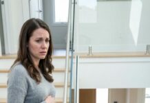 I froze on the second-floor staircase of my own home, watching my husband and his mistress wrapped in each other’s arms like I was the intruder. My hand trembled over my swollen belly as I whispered, “It’s over, my love… it’s really over.” He looked up, pale, speechless. She smirked. In that single breath, my marriage died—but neither of them knew that was only the beginning.