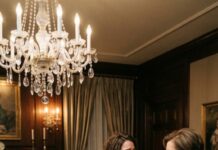 I kept my $17,500 monthly salary a secret because I needed to know whether my fiancé loved me—or just the life he thought I could give him. To him, I was just a simple single mom trying to get by. Then he smiled and said, “Come have dinner with my family.” I thought I was walking into acceptance… until the moment I stepped through that door and heard what they really thought of women like me.