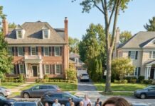 When I told my mother I was moving, she assumed it would be to a rundown slum on the outskirts. To humiliate me, she brought 50 relatives to my housewarming. They still laughed so hard that, by the time they arrived at the address I’d given them, everyone was speechless…