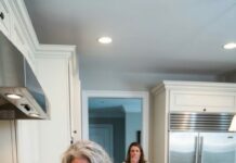 “I was just stirring the soup when my daughter-in-law suddenly swung the ladle and smashed it against my head. ‘Who cooks like this? You’re completely useless!’ she screamed. My vision blurred, my hands trembling over the boiling pot. Then, just as I thought the humiliation couldn’t get worse, my daughter pushed the door open—and froze at the scene before her. What she did next changed everything.”