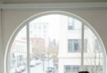 The moment I saw the bridal shower photos, my stomach dropped—thirty-four smiling faces, champagne glasses raised, my entire family celebrating my cousin Fiona… and I wasn’t there. When I called my mom, she sighed and said, “Ocean, you always make everything about yourself.” My aunt was colder: “Fiona deserves a day without drama.” That’s when I realized something terrifying—this wasn’t a mistake. They had erased me on purpose… but they had no idea what would happen next.