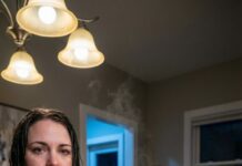 The moment the hot soup hit my scalp, I heard his mom laugh—like it was a joke made just for her. Mark leaned back, wiped his hand, and said, “You’ve got ten minutes to get out.” My vision blurred, but my voice didn’t. I pulled a stack of papers from my bag, laid them on the table, and whispered, “You’re right… ten minutes is plenty.” Then the doorbell rang. And everything changed.